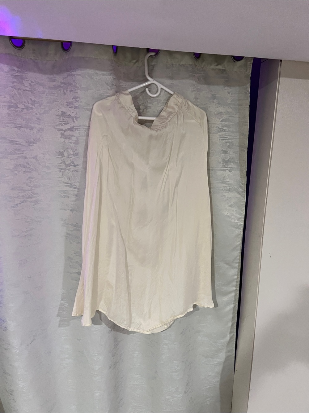 Amour Vert Cream Flowing Tunic Top